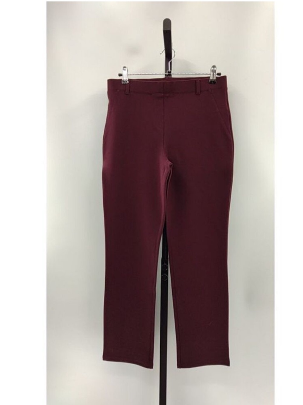 Quince Women Ultra-Stretch
Ponte Straight Leg Pants
M inseam 28” Burgundy